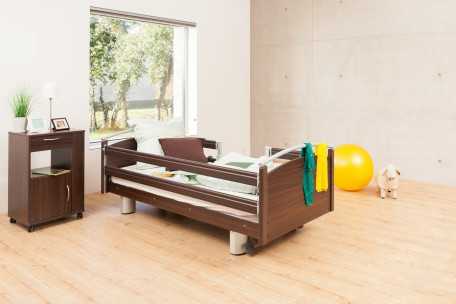 bock_livorno_niedrig_integrierte_durchgehende_Holz-Seitensicherung