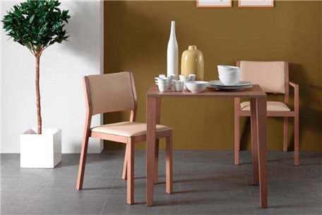 Mesas YOUNG de patas cuadradas