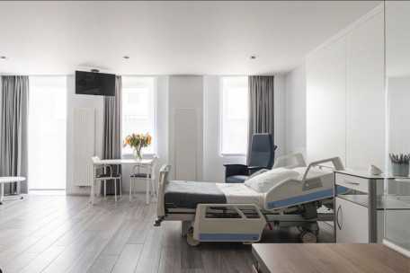 Cama articulada Aron para hospital | Armisen Care