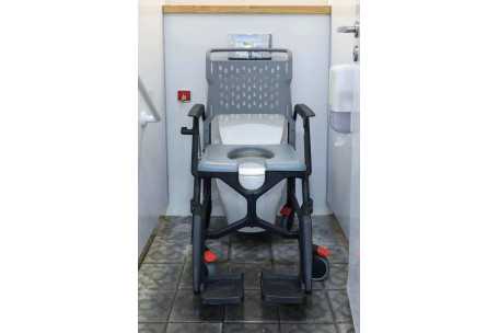 Silla de baño con ruedas plegable | Armisen Care