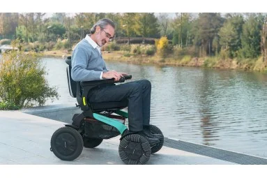 Silla de Ruedas Eléc. Robooter E60 Pro-A | Armisen Care