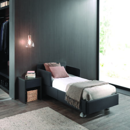 Lago Care panelada en polipiel con oreja