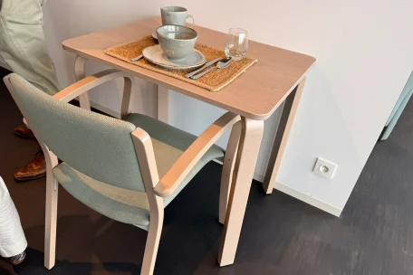 Mesa de noche Quadra con Frigorífico oculto | Armisen Care