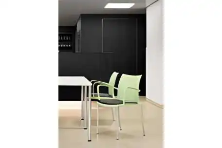 Silla ¡HOLA! compacta y funcional | Armisen Care