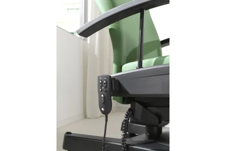 Sillón ZenSo E-lift con ayuda | Armisen Care