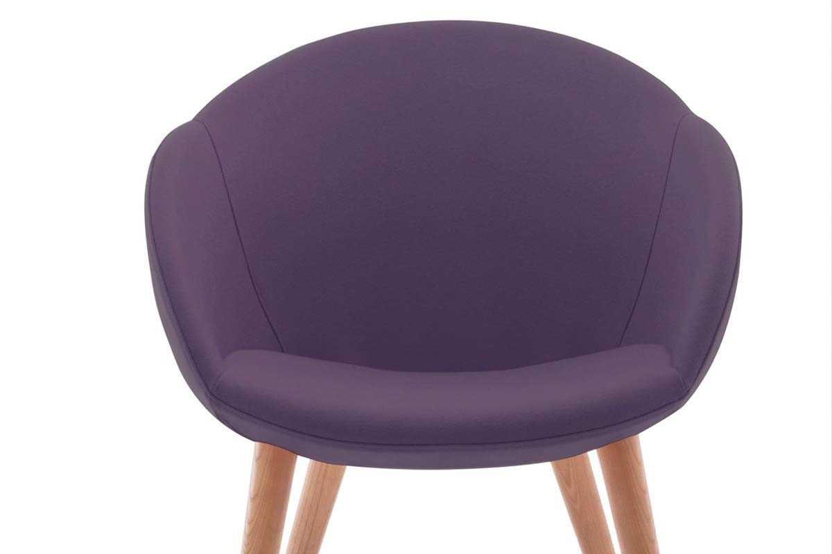 Silla FLOWER suave y con contención lateral. Soporta líquidos.