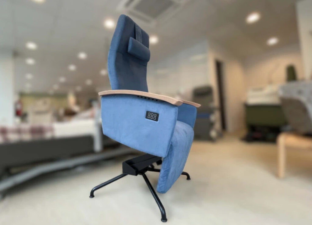 sillon azul levantado